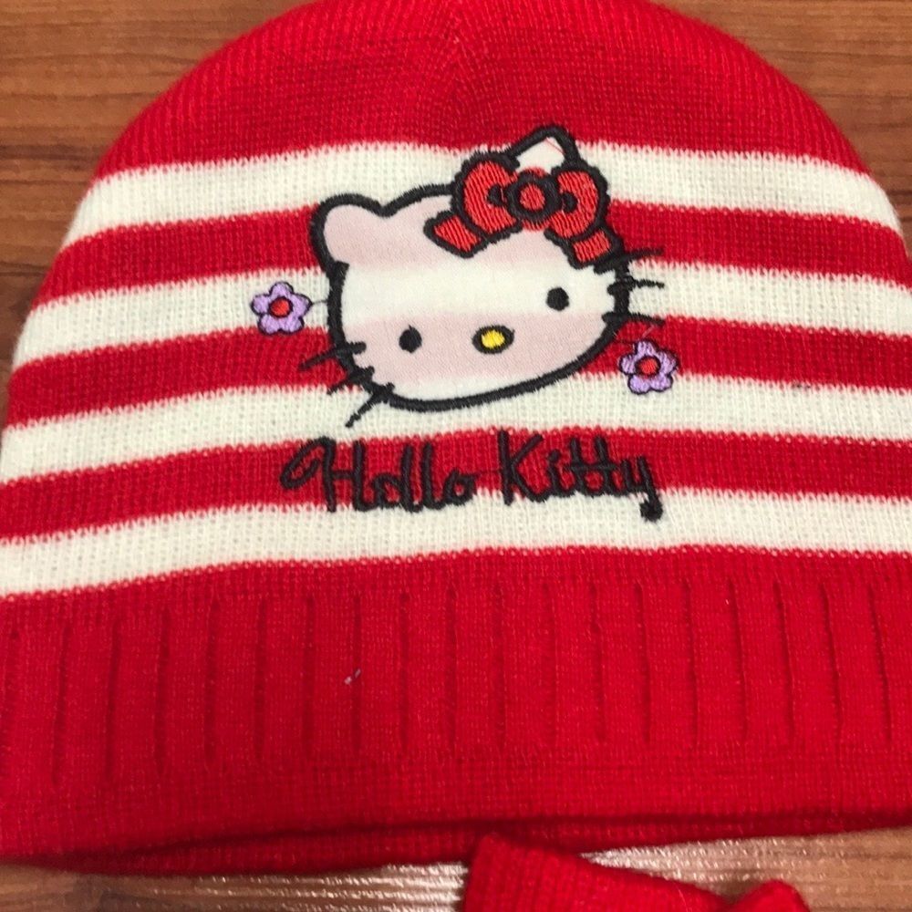 Baby girl Hello Kitty beanie and mittens sets - Picture 2 of 6